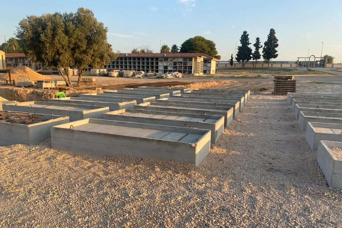 Normativa de fosas funerarias prefabricadas en España